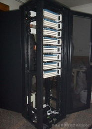 19英寸综合配线柜 现代通讯设备的高效连接与管理枢纽